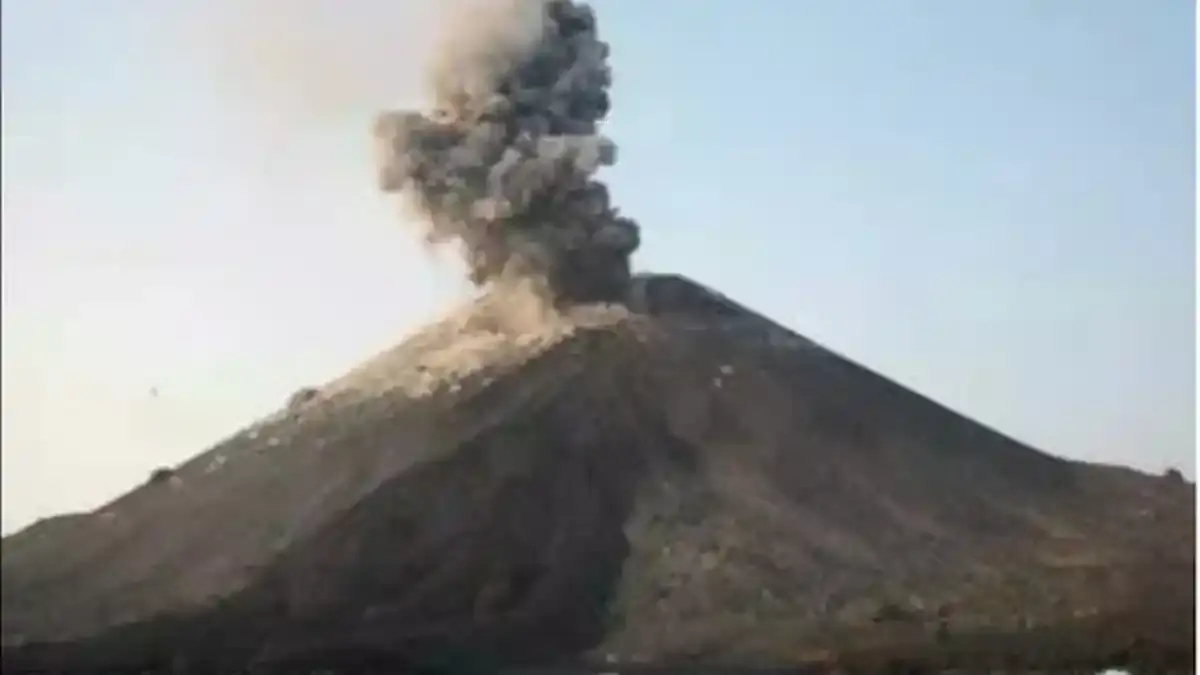 Status Anak Krakatau Naik, Warga Banten dan Lampung Diminta Waspada - Wartakotalive.com