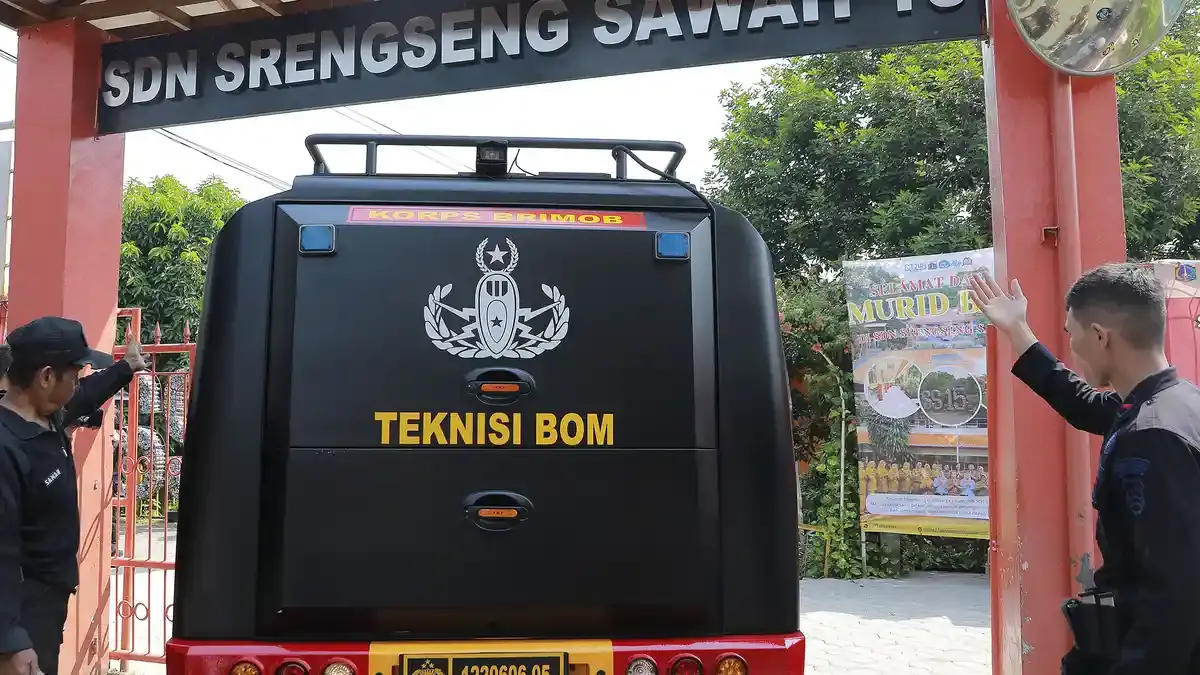Terungkap Gerak-gerik Pelaku Teror Bom di SDN Srengseng Sawah 15, Jemput Anak Setelah Kirim Ancaman - Tribunnews.com