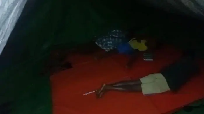 Korban Rumah Terbakar di Wairbleler Sikka Bermalam di Tenda Pengungsian, Masih Butuh Banyak Bantuan - Pos-kupang.com
