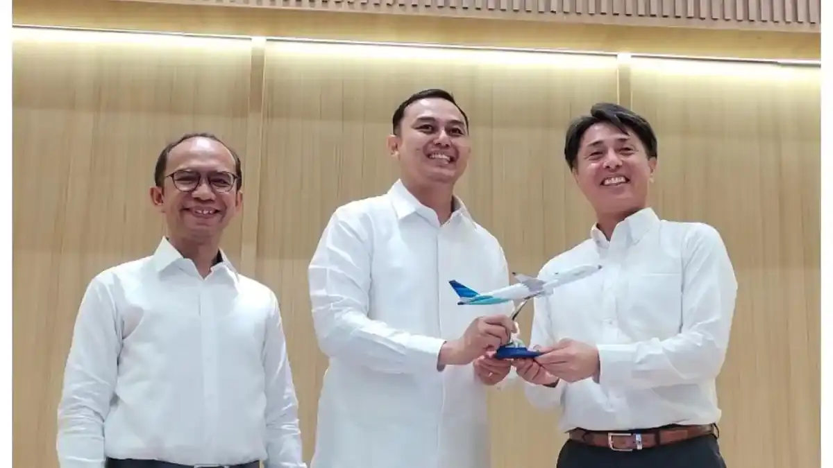 Alphard Hybrid Layani Penumpang First Class Garuda di Terminal 3 Bandara Soetta - Tribunnews.com