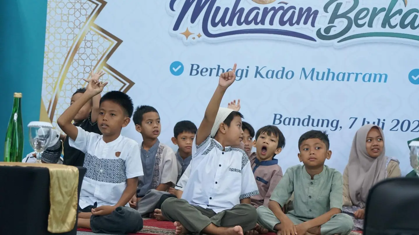 Muharram Berkah 1448 H, Berbagi Kebahagiaan pada Anak Yatim Dhuafa melalui Program Kado Muharram - Tribunjabar.id